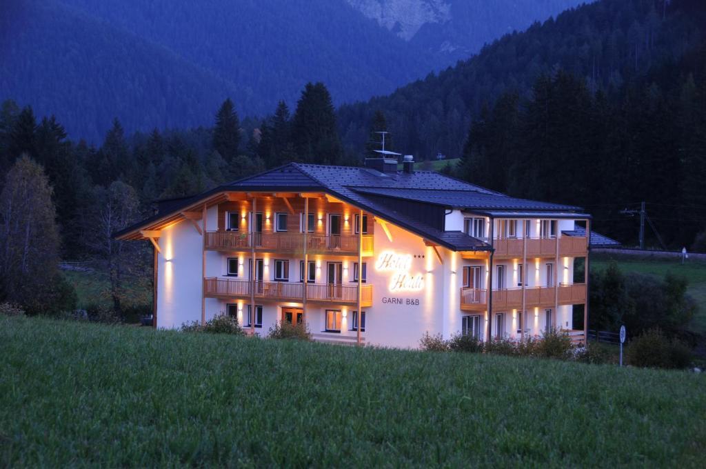 B&B Hotel Heidi Dobbiaco Esterno foto